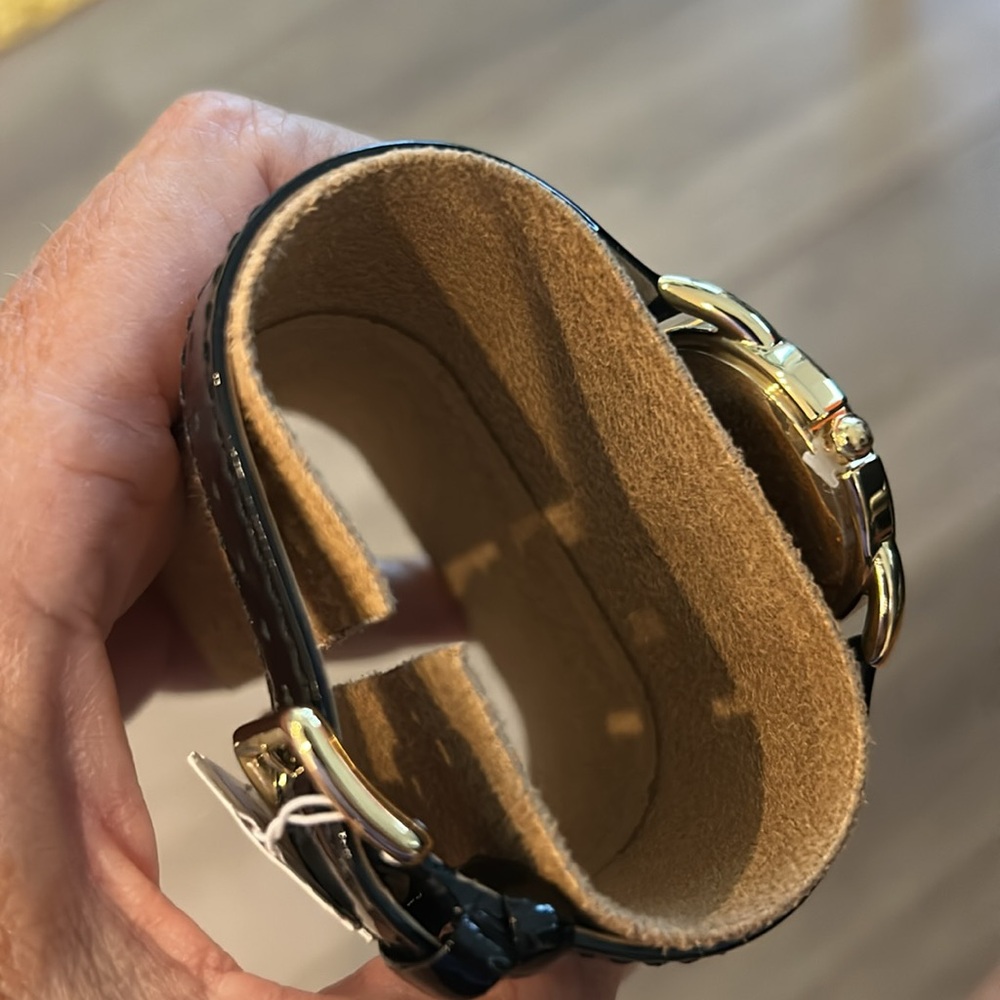 NIB Tory Burch Black and Gold Women's Watch - Picture 7 of 9